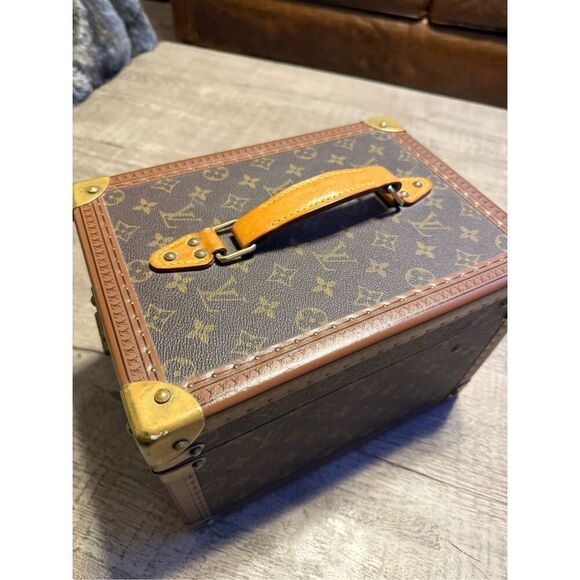 100 authentic Louis Vuitton trunk - Picture 2 of 16